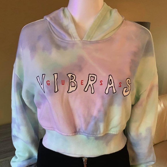 GUESS × J Balvin Tie- Dye Logo Cropped Hoodie - Picture 5 of 10